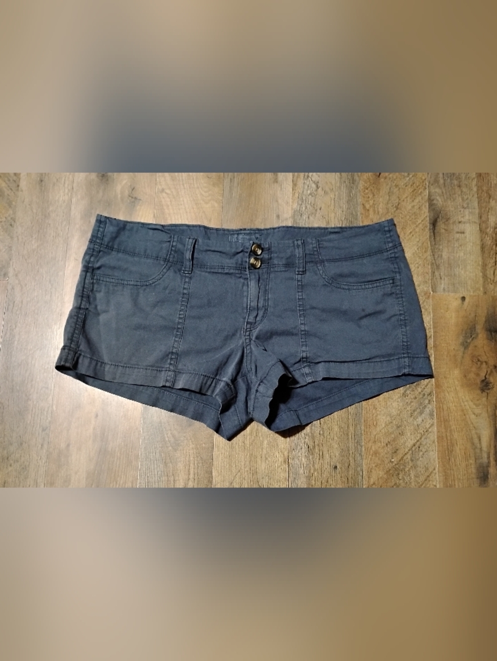 American Eagle Outfitters Charcoal Low-Rise Jean Shorts Women's Size: 10